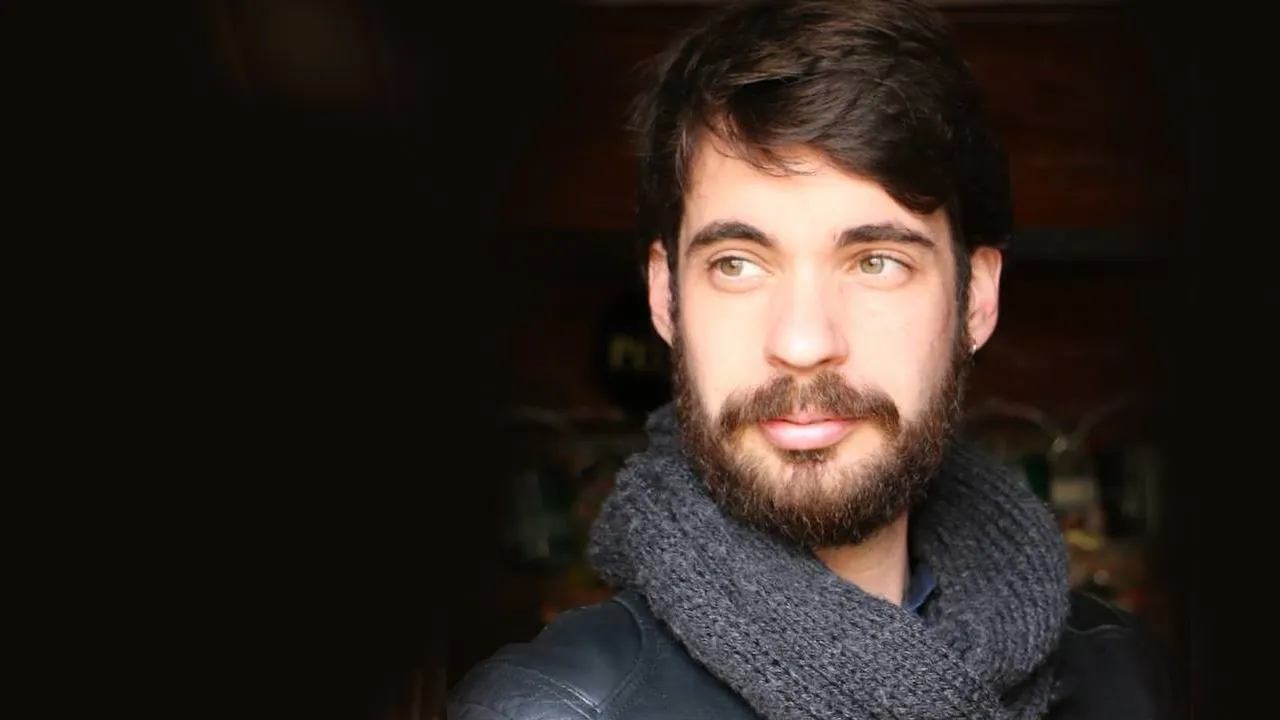 Gustavo Macedo Spotlight Photo